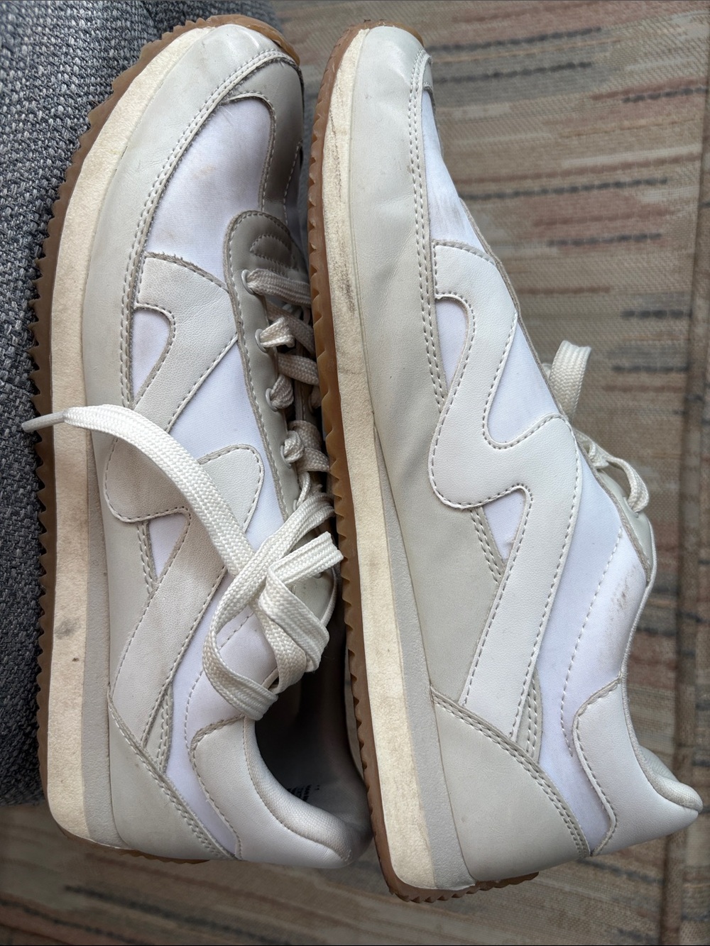 White men’s Casual Retro Runner Sneakers